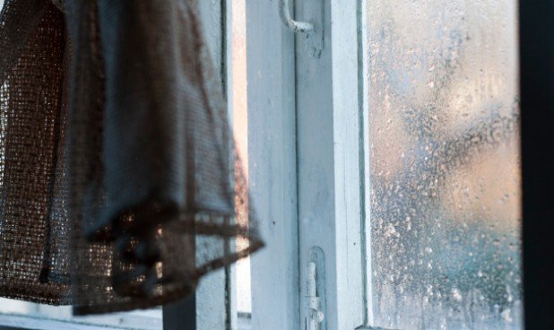 Improve Airflow Around the Glass